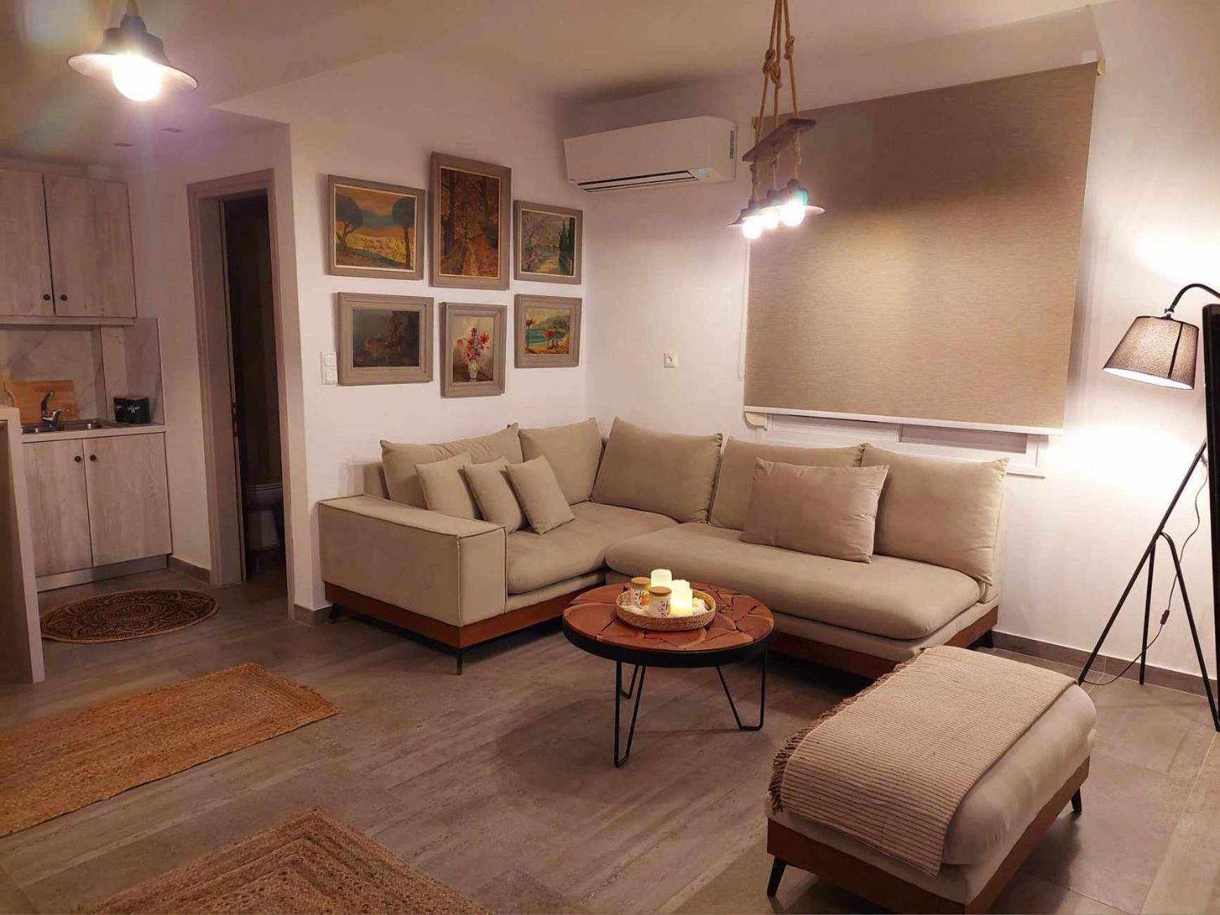 Maya Apartments, Modern And Convenient Apartments With Private Parking สเกียธอสทาวน์ ภายนอก รูปภาพ