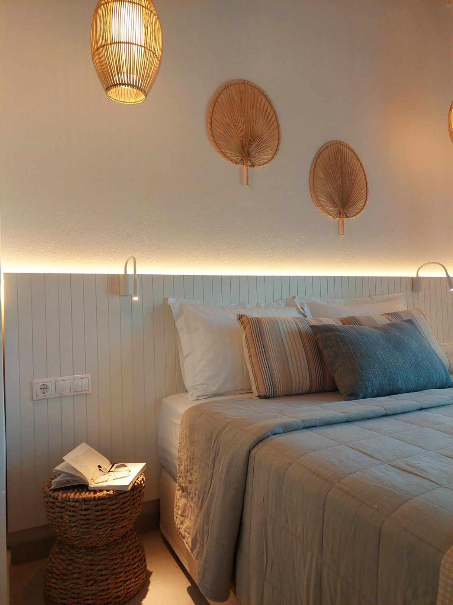 Maya Apartments, Modern And Convenient Apartments With Private Parking สเกียธอสทาวน์ ภายนอก รูปภาพ