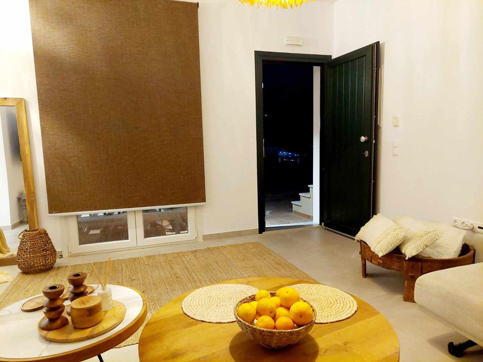 Maya Apartments, Modern And Convenient Apartments With Private Parking สเกียธอสทาวน์ ภายนอก รูปภาพ